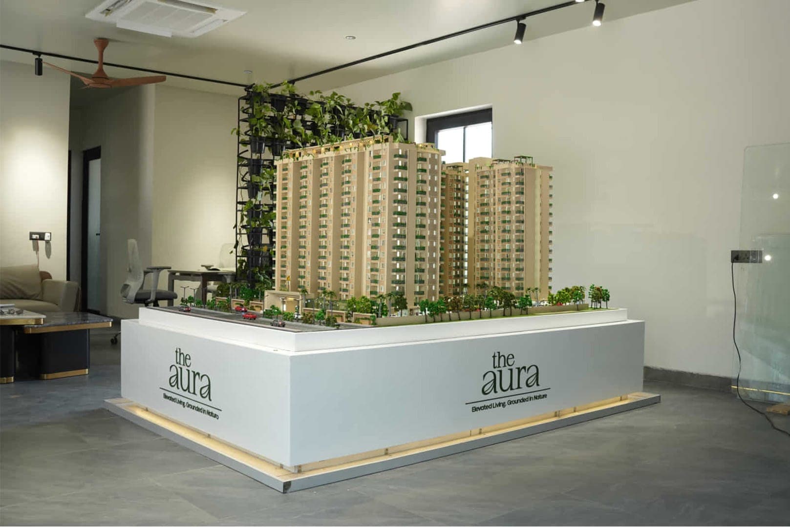 Scale for a sales gallery model — example scale model by RD Models